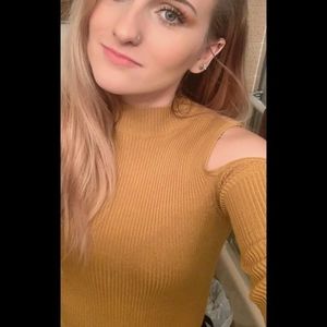 Meet your Posher, Kayla